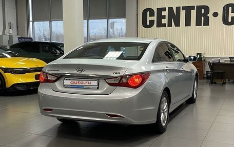 Hyundai Sonata VI, 2011 год, 1 100 000 рублей, 5 фотография