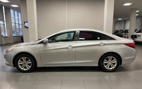 Hyundai Sonata VI, 2011 год, 1 100 000 рублей, 2 фотография