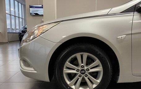 Hyundai Sonata VI, 2011 год, 1 100 000 рублей, 16 фотография