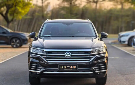 Volkswagen Touareg III, 2021 год, 4 549 222 рублей, 2 фотография