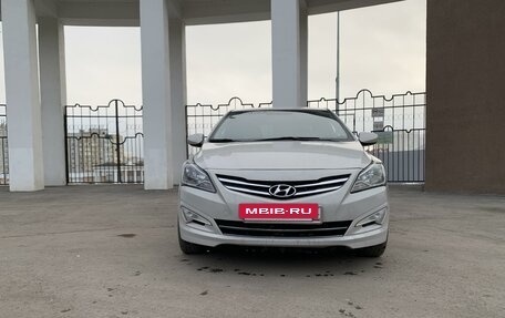 Hyundai Solaris II рестайлинг, 2015 год, 995 000 рублей, 5 фотография