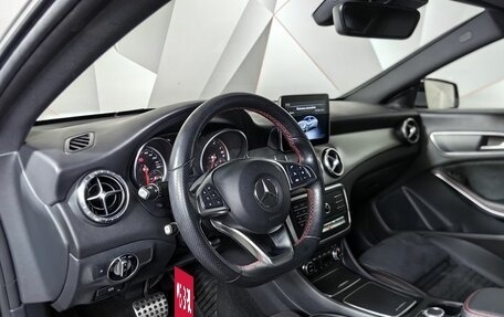 Mercedes-Benz CLA, 2018 год, 2 398 000 рублей, 15 фотография