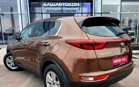 KIA Sportage IV рестайлинг, 2017 год, 2 099 000 рублей, 6 фотография