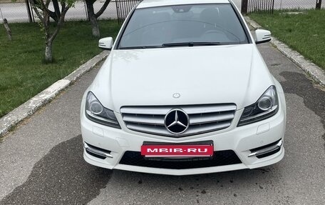 Mercedes-Benz C-Класс, 2011 год, 2 200 000 рублей, 2 фотография