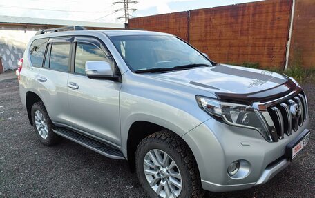 Toyota Land Cruiser Prado 150 рестайлинг 2, 2017 год, 4 300 000 рублей, 3 фотография