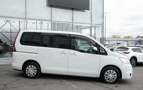 Nissan Serena III, 2010 год, 1 058 000 рублей, 4 фотография