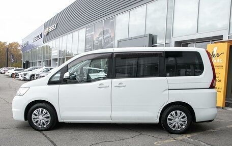 Nissan Serena III, 2010 год, 1 058 000 рублей, 8 фотография