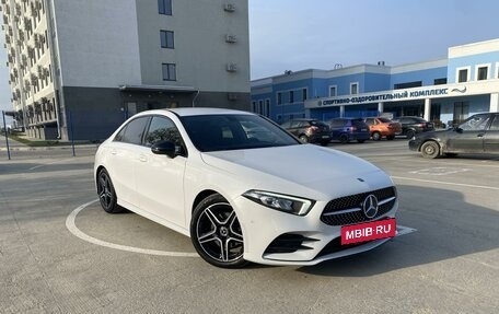 Mercedes-Benz A-Класс, 2020 год, 2 990 000 рублей, 31 фотография