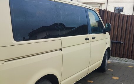 Volkswagen Transporter T5 рестайлинг, 2009 год, 1 000 000 рублей, 6 фотография