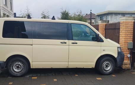 Volkswagen Transporter T5 рестайлинг, 2009 год, 1 000 000 рублей, 11 фотография