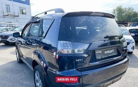 Mitsubishi Outlander III рестайлинг 3, 2010 год, 1 199 000 рублей, 4 фотография