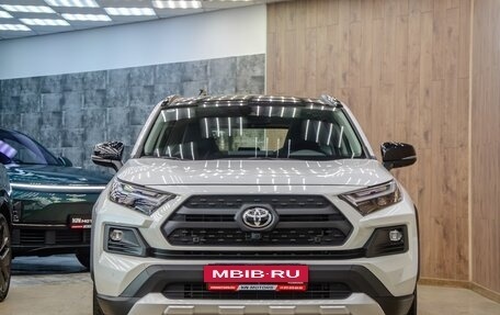 Toyota RAV4, 2024 год, 4 490 000 рублей, 2 фотография