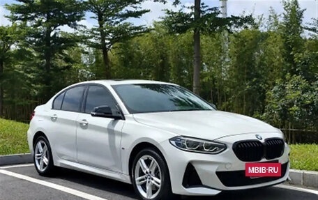 BMW 1 серия, 2021 год, 2 100 000 рублей, 3 фотография