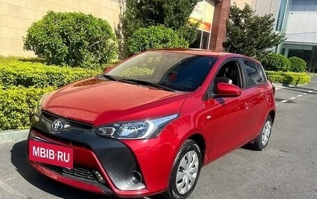 Toyota Yaris, 2021 год, 1 260 000 рублей, 2 фотография