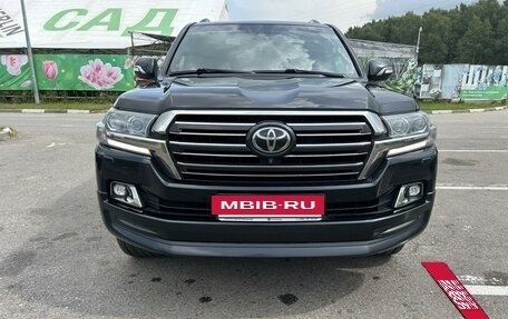 Toyota Land Cruiser 200, 2018 год, 6 500 000 рублей, 3 фотография