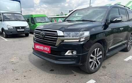 Toyota Land Cruiser 200, 2018 год, 6 500 000 рублей, 4 фотография