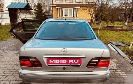 Mercedes-Benz E-Класс, 2001 год, 600 000 рублей, 8 фотография