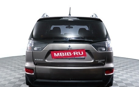 Mitsubishi Outlander III рестайлинг 3, 2010 год, 1 960 100 рублей, 6 фотография