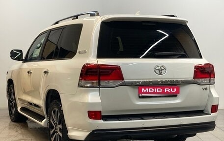 Toyota Land Cruiser 200, 2018 год, 6 990 000 рублей, 7 фотография