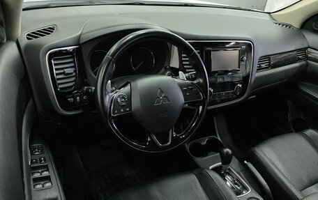 Mitsubishi Outlander III рестайлинг 3, 2015 год, 2 349 000 рублей, 4 фотография