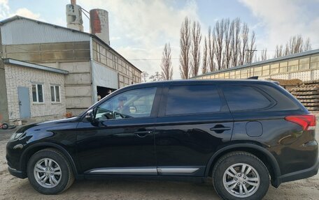 Mitsubishi Outlander III рестайлинг 3, 2019 год, 2 200 000 рублей, 3 фотография