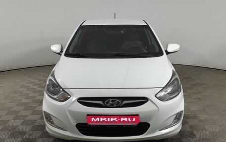 Hyundai Solaris II рестайлинг, 2012 год, 800 000 рублей, 2 фотография