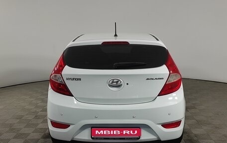 Hyundai Solaris II рестайлинг, 2012 год, 800 000 рублей, 5 фотография