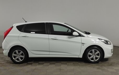 Hyundai Solaris II рестайлинг, 2012 год, 800 000 рублей, 10 фотография