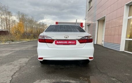 Toyota Camry, 2016 год, 1 700 000 рублей, 4 фотография