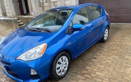 Toyota Prius c I, 2012 год, 1 220 000 рублей, 3 фотография