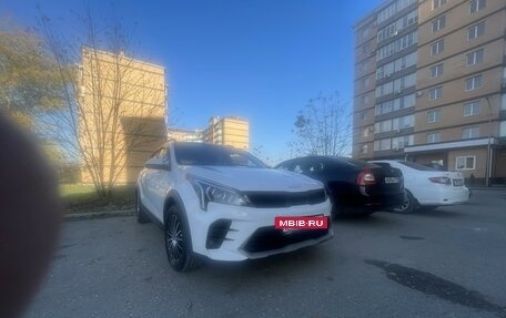 KIA Rio IV, 2022 год, 1 830 000 рублей, 2 фотография