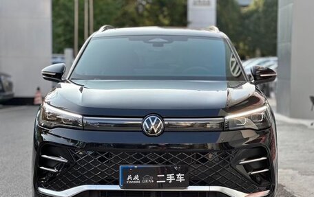 Volkswagen Tiguan, 2024 год, 4 750 000 рублей, 3 фотография