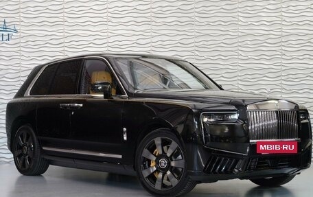 Rolls-Royce Cullinan, 2024 год, 87 000 000 рублей, 17 фотография