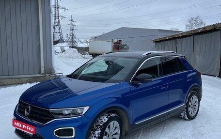 Volkswagen T-Roc I, 2018 год, 2 650 000 рублей, 12 фотография