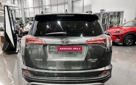 Toyota RAV4, 2015 год, 2 625 000 рублей, 10 фотография