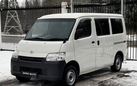 Toyota Town Ace IV, 2013 год, 1 299 000 рублей, 3 фотография