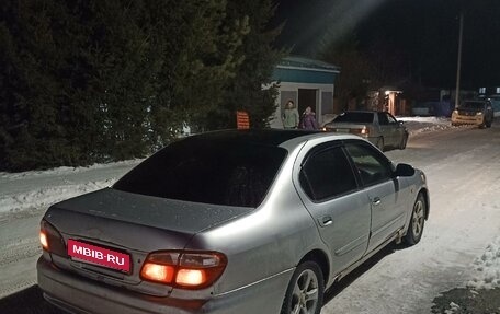 Nissan Cefiro III, 2000 год, 300 000 рублей, 1 фотография