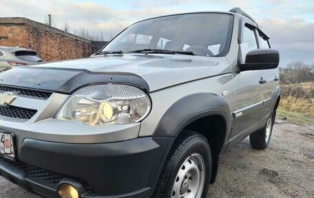 Chevrolet Niva I рестайлинг, 2015 год, 775 000 рублей, 3 фотография