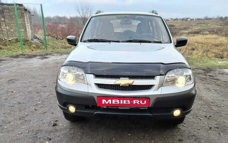 Chevrolet Niva I рестайлинг, 2015 год, 775 000 рублей, 5 фотография