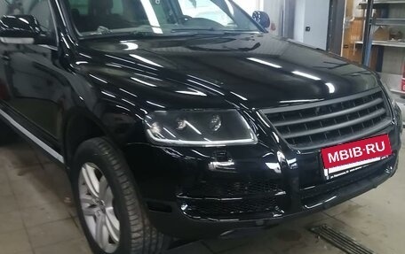 Volkswagen Touareg III, 2004 год, 820 000 рублей, 2 фотография