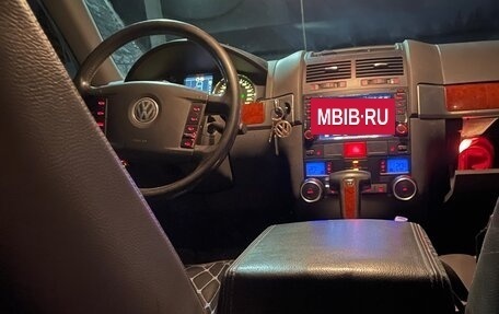 Volkswagen Touareg III, 2004 год, 820 000 рублей, 7 фотография