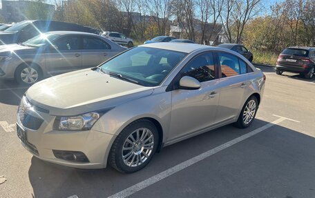 Chevrolet Cruze II, 2013 год, 999 999 рублей, 24 фотография