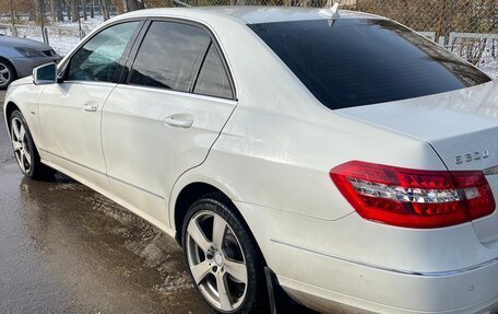 Mercedes-Benz E-Класс, 2012 год, 1 750 000 рублей, 2 фотография