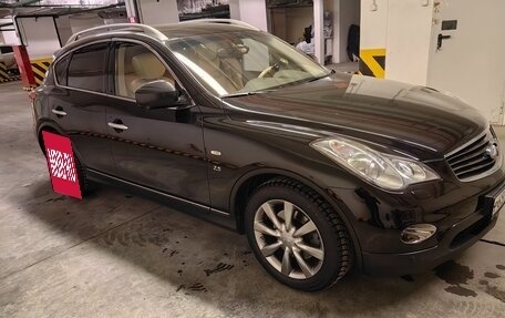 Infiniti QX50 I рестайлинг, 2014 год, 2 350 000 рублей, 4 фотография