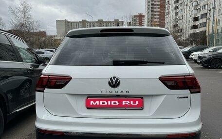 Volkswagen Tiguan II, 2021 год, 3 860 000 рублей, 4 фотография