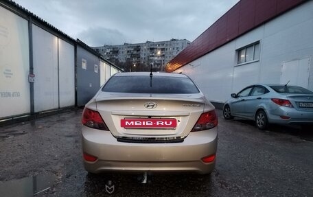 Hyundai Solaris II рестайлинг, 2011 год, 870 000 рублей, 4 фотография