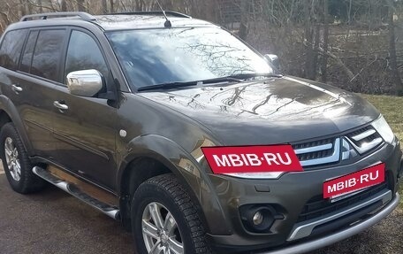 Mitsubishi Pajero Sport II рестайлинг, 2014 год, 1 550 000 рублей, 2 фотография