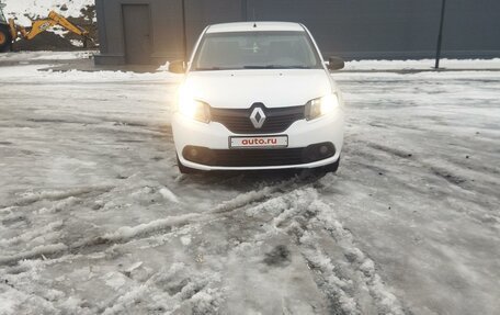 Renault Logan II, 2017 год, 355 000 рублей, 4 фотография