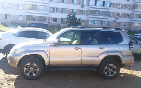 Toyota Land Cruiser Prado 120 рестайлинг, 2007 год, 1 800 000 рублей, 5 фотография