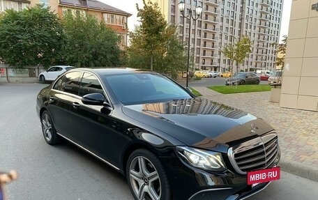 Mercedes-Benz E-Класс, 2017 год, 2 850 000 рублей, 2 фотография